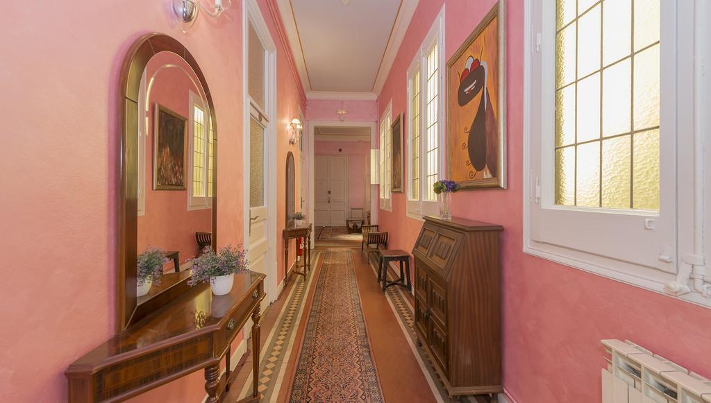 Guest house Girona 2*